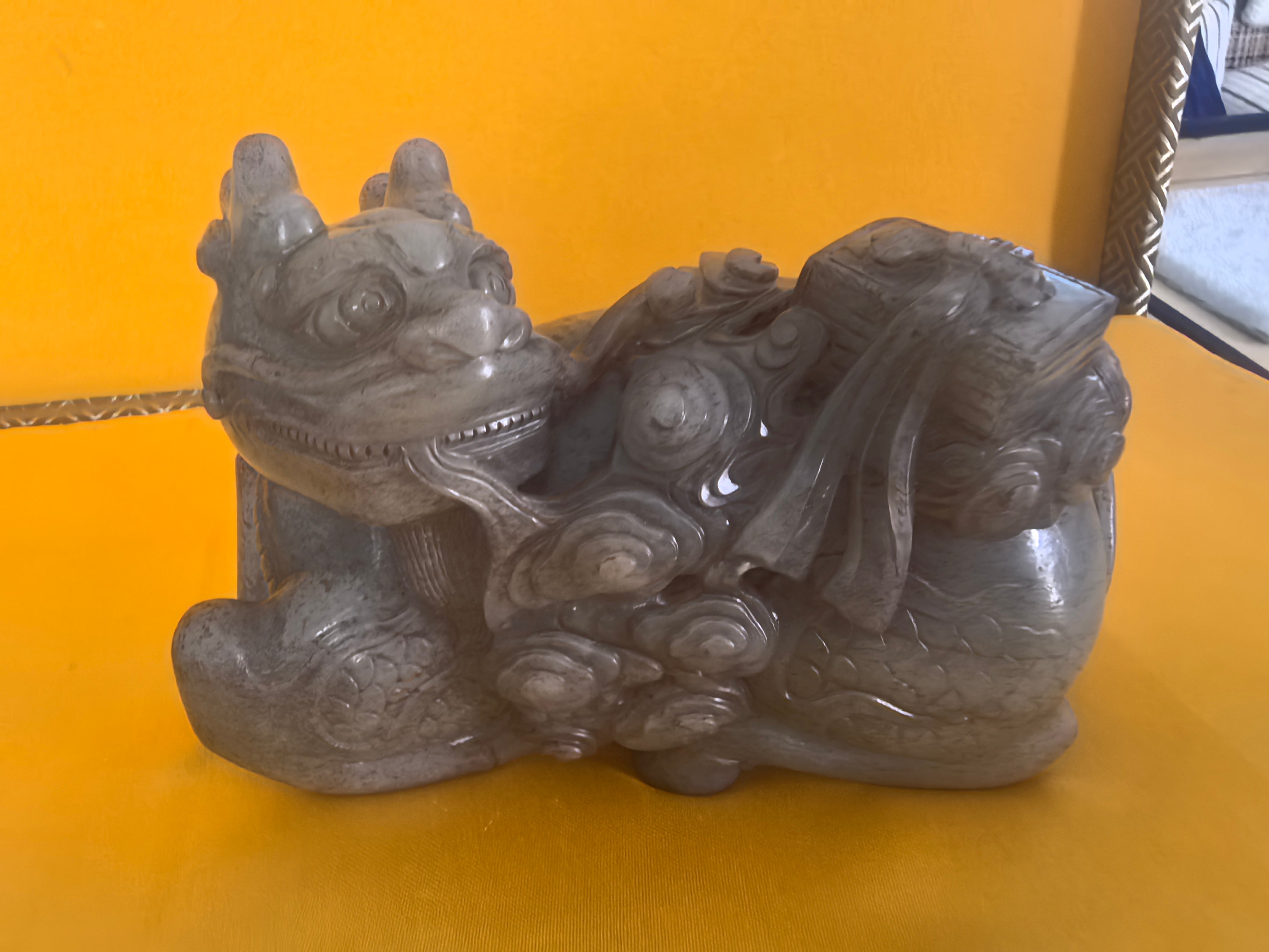 Hetian Seed Material-Qilin Sends Books