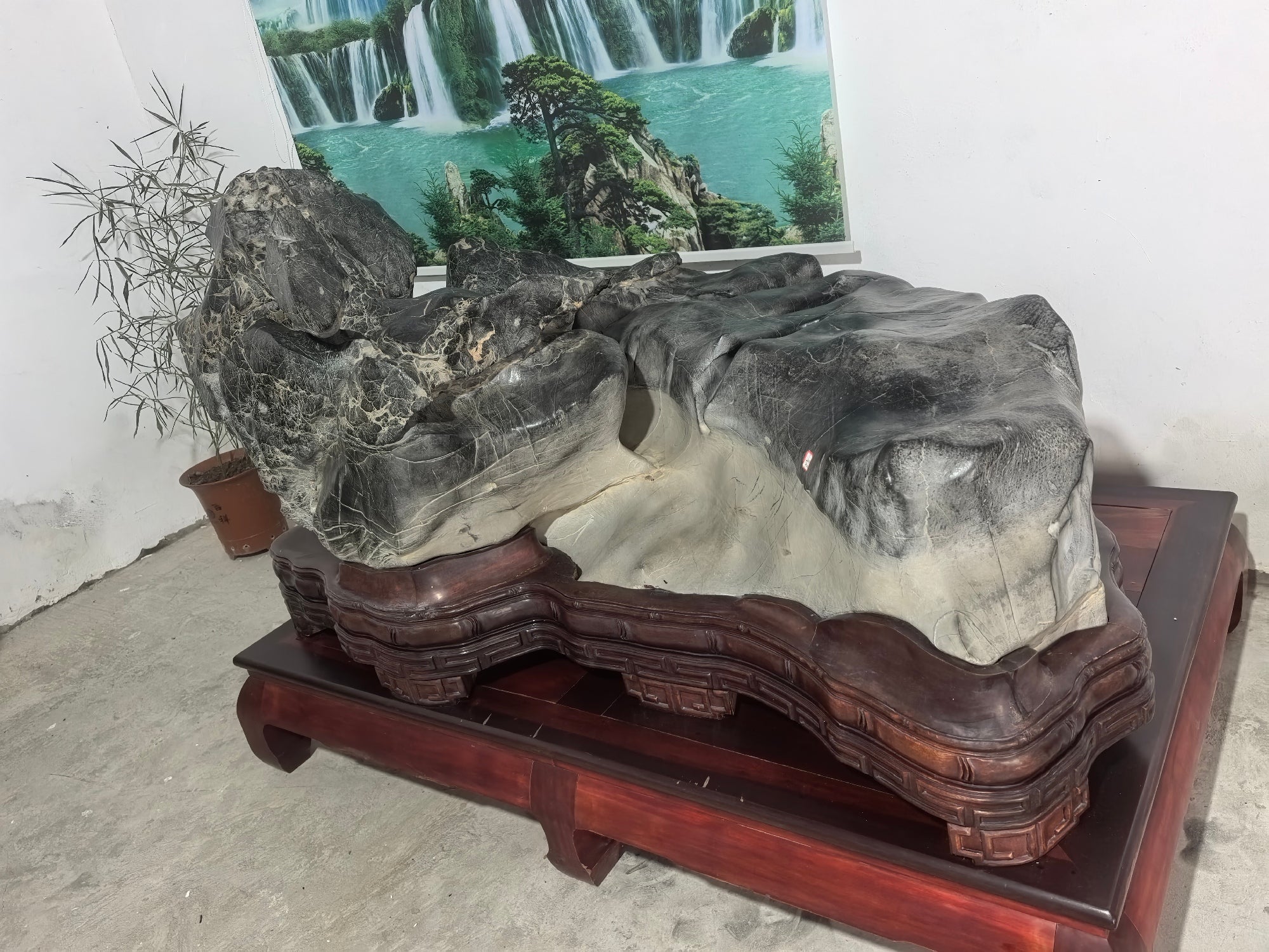 Lingbi Stone-Chaise Lounge