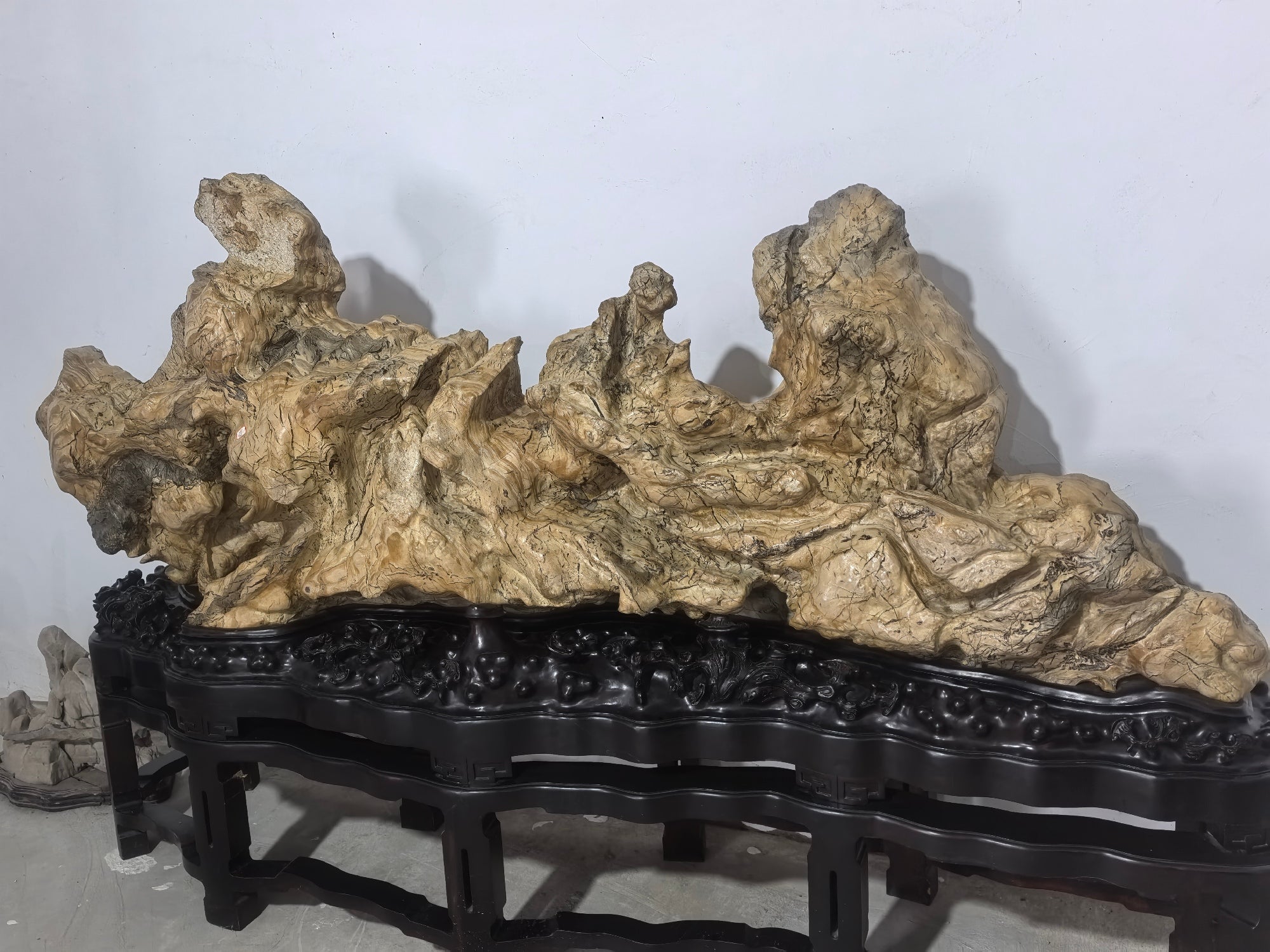 Lingbi Stone-Dragon Ridge Cloud Exploration