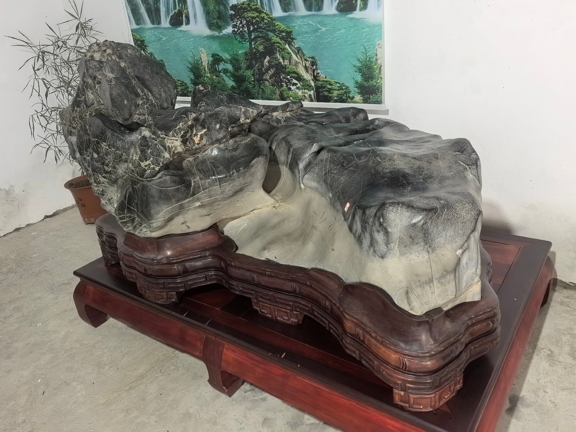 Lingbi Stone-Chaise Lounge
